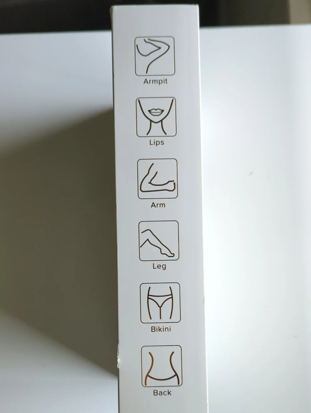 IPL Handheld Hair Removal Device - Picture 4 of 5